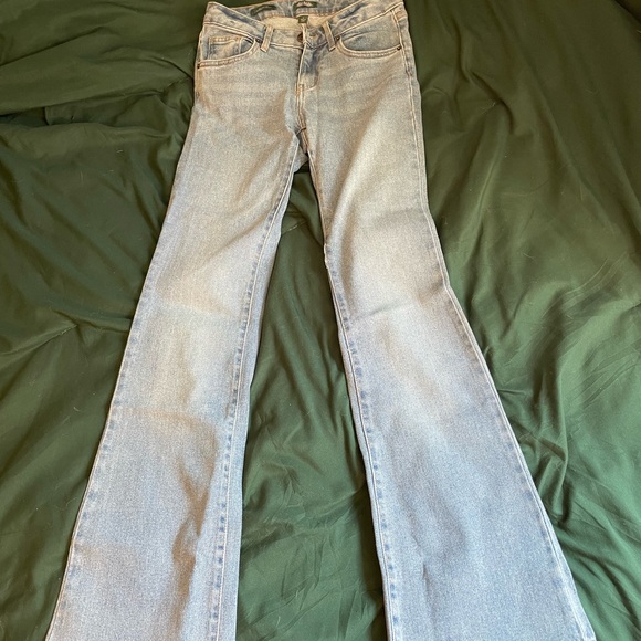 Flare Jeans - Picture 1 of 3